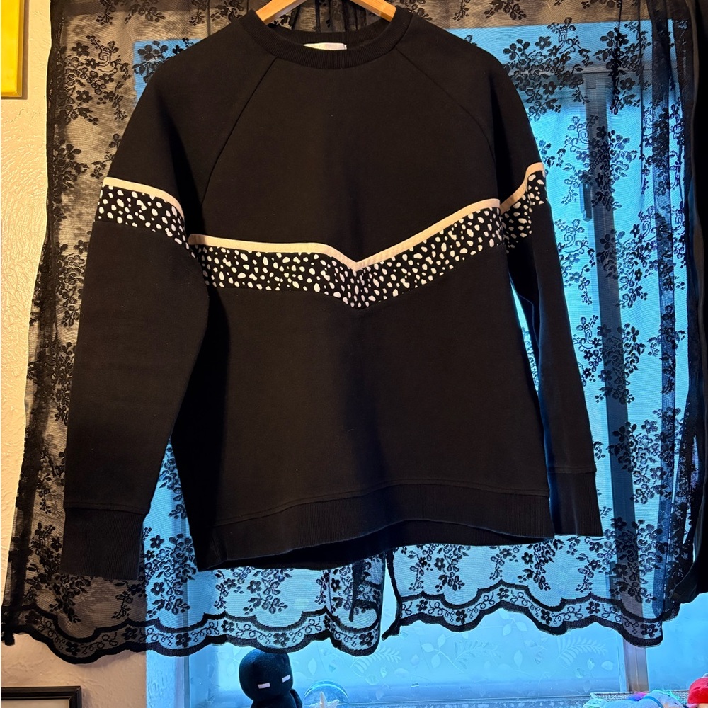 White Fox Black Sweatshirt